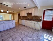 Photo - 4747 Flora St