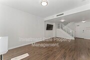 Photo - 300 W Beech St Unit #2