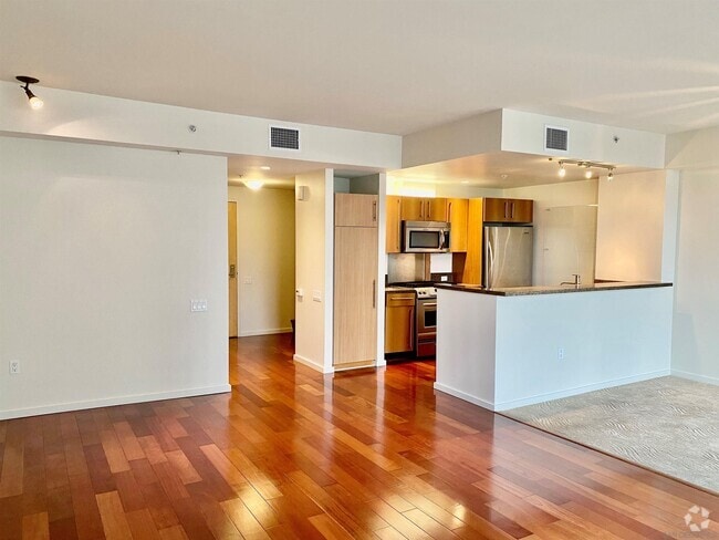 Building Photo - 350 Eleventh Ave Rental