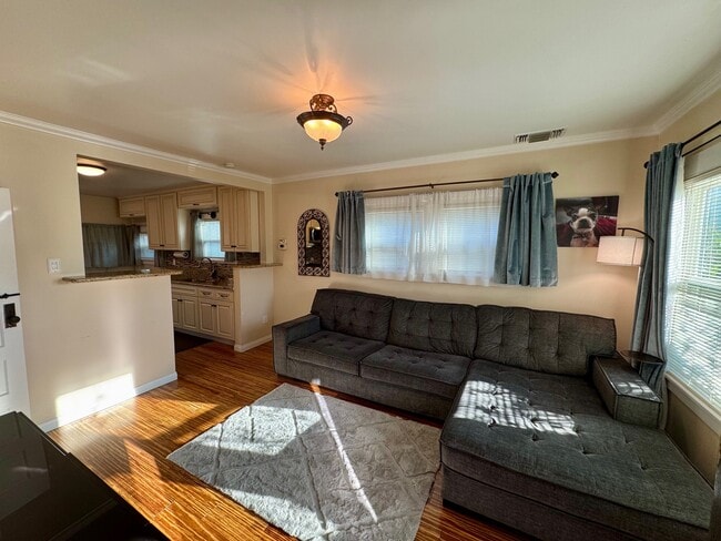 Photo - 2511 Arizona Ave