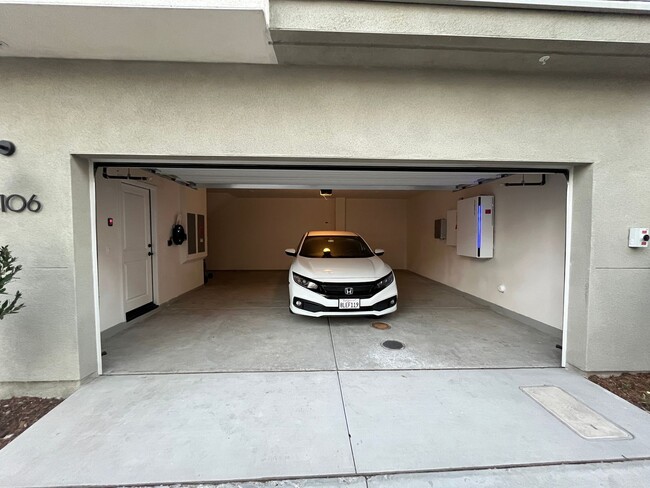 Photo - Welcome to modern living in the sought-after Rancho Peñasquitos neighborhood!