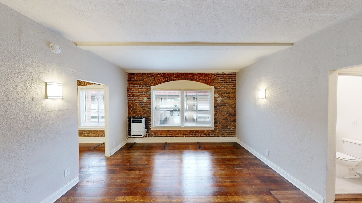 3D Tour - CCD - Country Club Dr. Apts.
