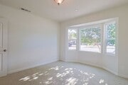 Photo - Amazing 4-bedroom + 3-bathroom house in Ma...