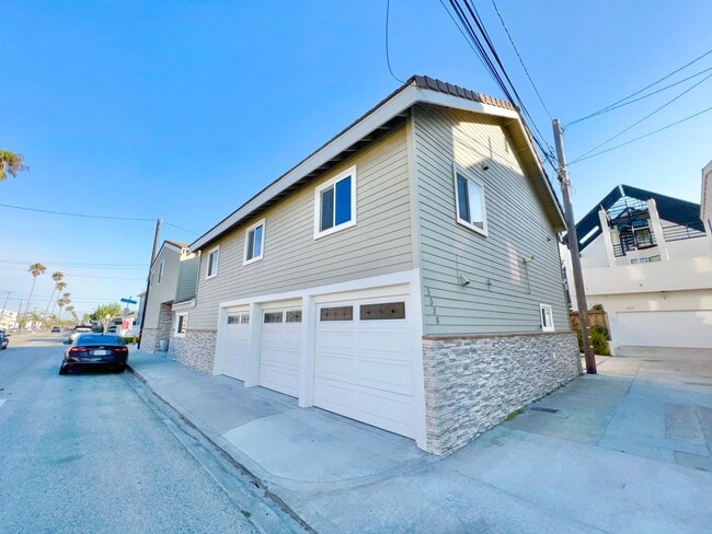 Building Photo - 5544 E Ocean Blvd Unit 5538 E Ocean Blvd