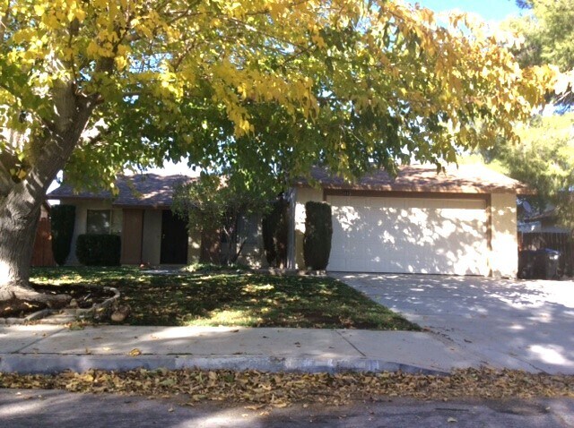 Photo - 3045 Brentwood Ave