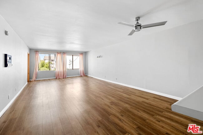 Photo - 5125 Harold Way Unit 202