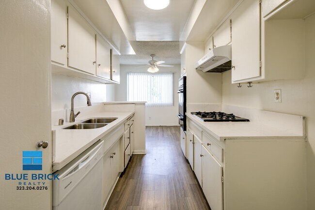 Photo - 17834 Burbank Blvd Unit 115