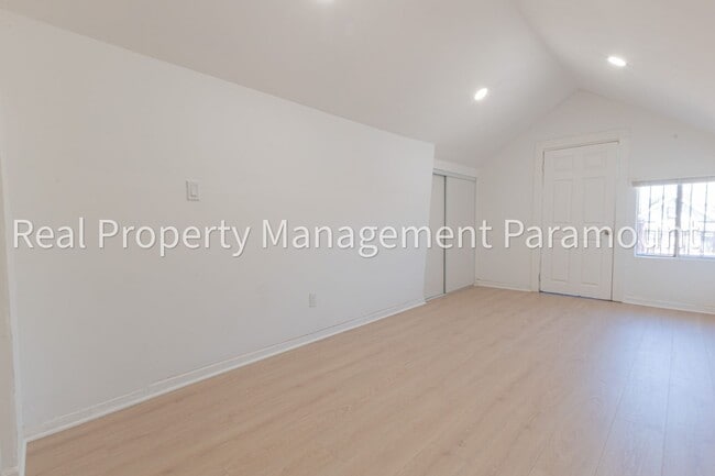 Photo - 433 W 56th St Unit #B