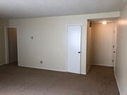 Entry - 548 Short St