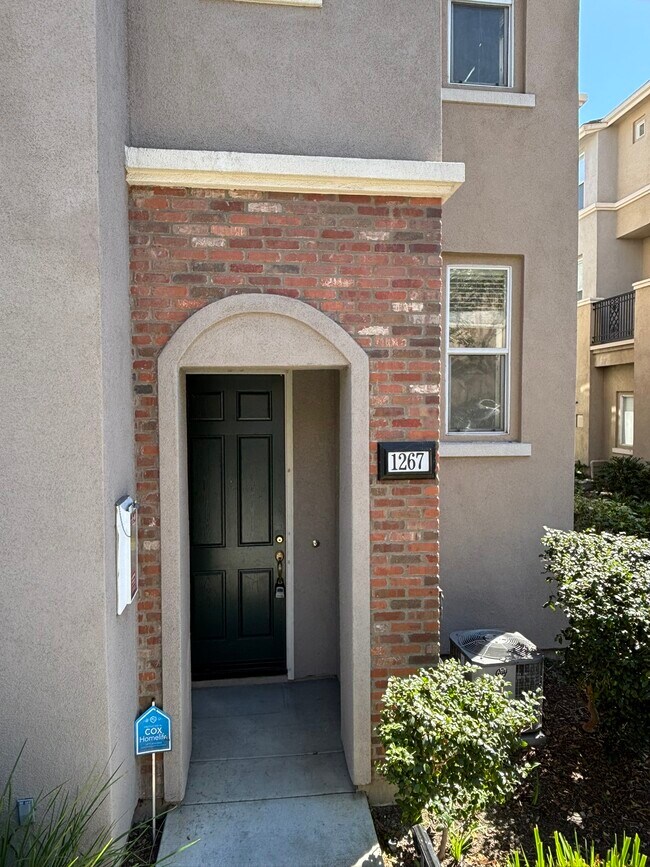 Photo - 1267 Elfin Forest Rd E