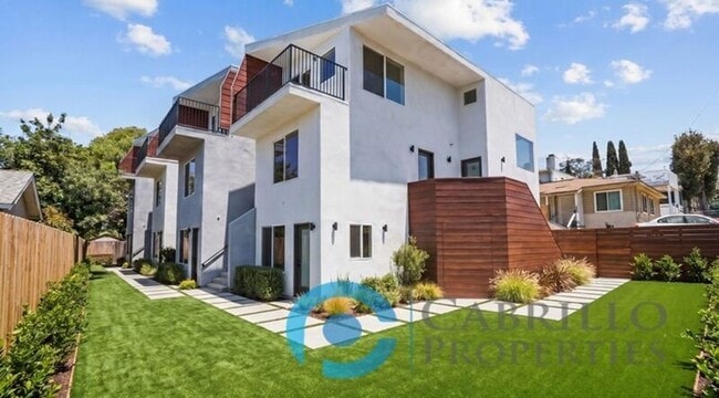 Building Photo - 6640 Valjean Ct Unit #1