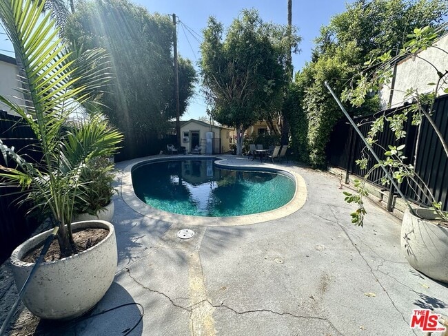 Photo - 1246 N Genesee Ave