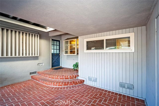 Photo - 14132 Carfax Ave