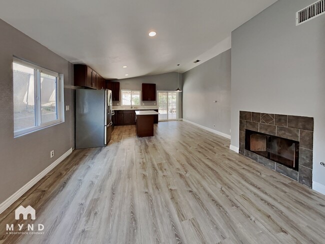 Photo - 6381 Medio St