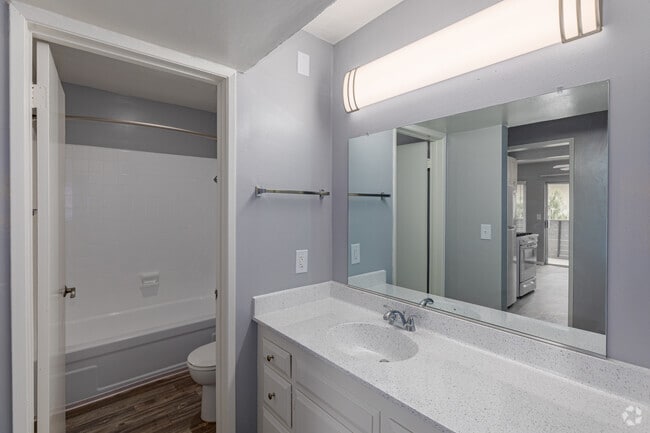 1BR, 1BA - 729SF - Bathroom - Villa Del Mar Apartments (new)