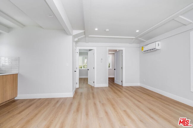 Photo - 4524 Laurel Canyon Blvd