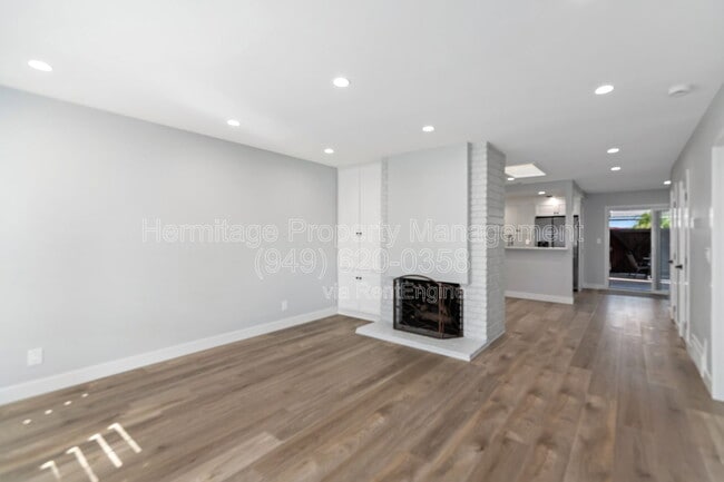 Photo - 1199 E 1st St