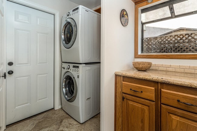 Photo - 3831 Margaret Way Unit SI ID1255606P