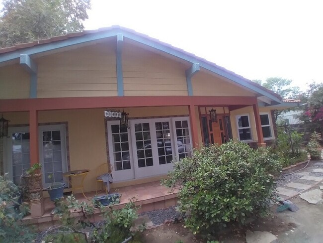 Photo - 6601 Louise Ave