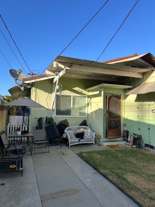 Photo - 9615 Walnut St