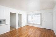 Photo - Charming Studio Cottage in the Heart of Pa... Apartment Unit 1406