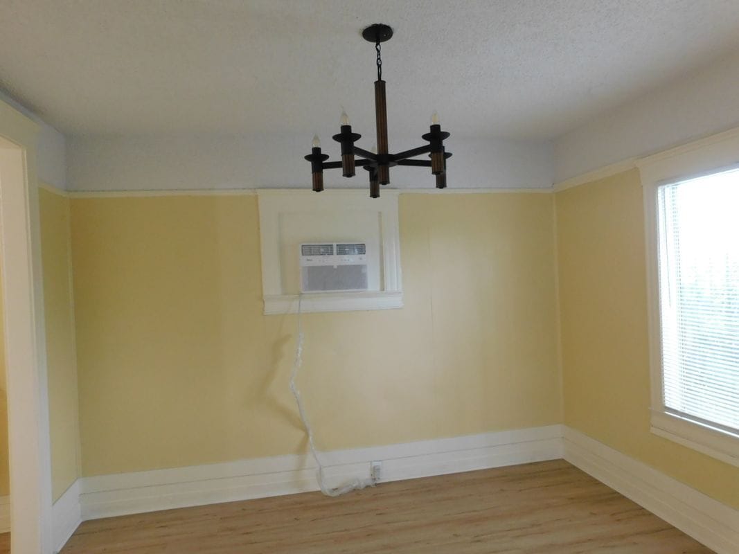 Photo - 616 W 58th St