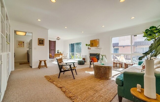 Photo - 1127 E Del Mar Blvd Condo