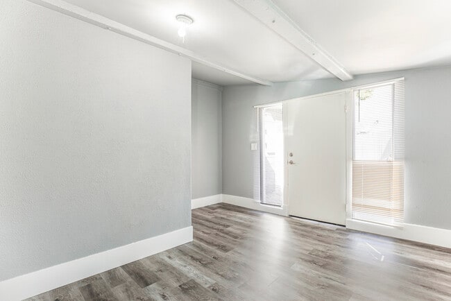 Photo - 7020 Greeley St