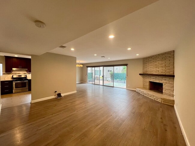 Photo - 5811 Agnes Ave