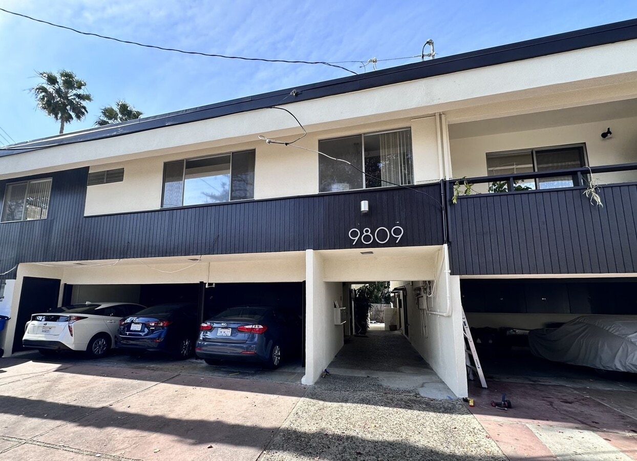 Photo - 9809 Tabor St Apartment Unit 06