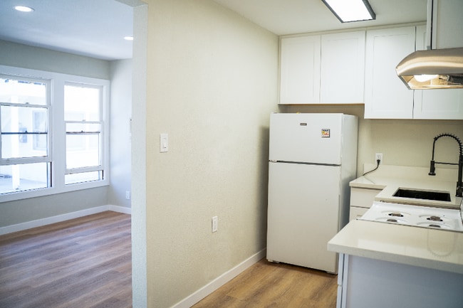 Photo - 4155 Elm Ave Unit B