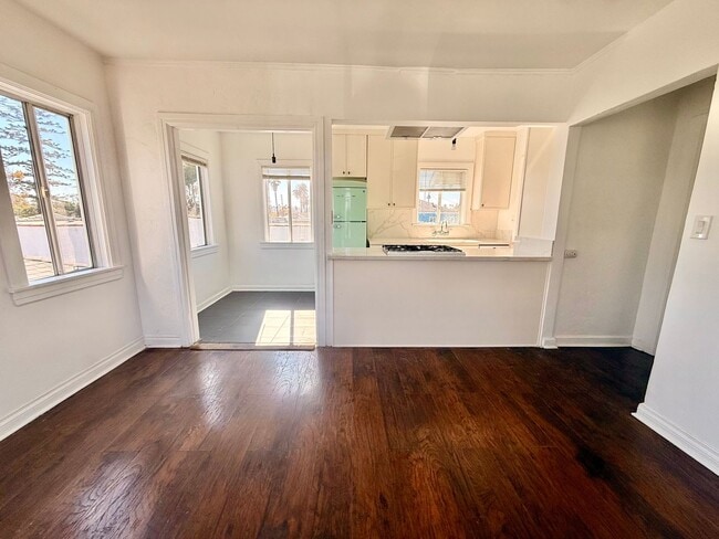 Photo - 1801 W 39th St Unit 3883 S. Gramercy Pl.