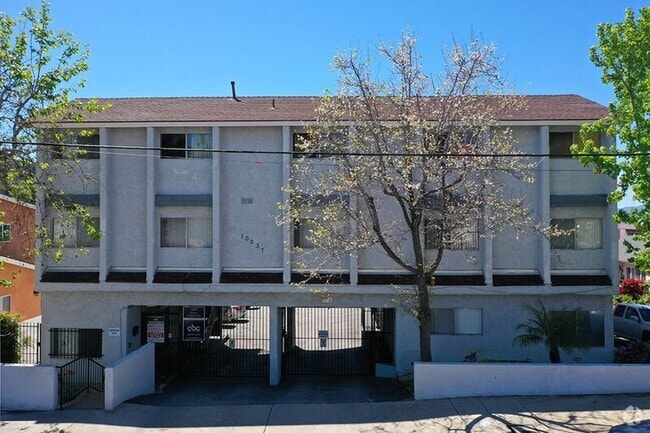 Building Photo - 10237 Tujunga Canyon Blvd Rental