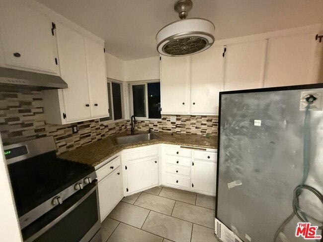 Photo - 579 E Fairview Blvd Unit 1