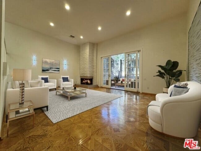 Building Photo - 5279 Newcastle Ave Unit 1 Rental