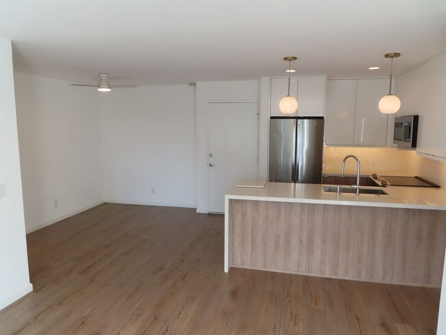 Photo - Perfectly located 2 bed, 2 bath condo in San Diego's Bay Ho area Unit 238