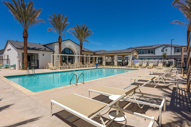 Desert Meadows Townhomes - Desert Meadows Townhomes