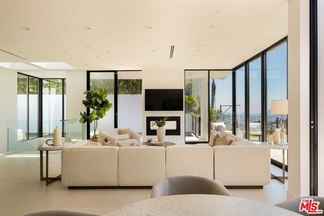 Photo - 1516 Forest Knoll Dr