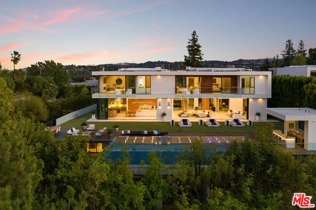 Photo - 16801 Oak View Dr