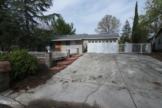 Building Photo - 611 Calle Pensamiento Rental