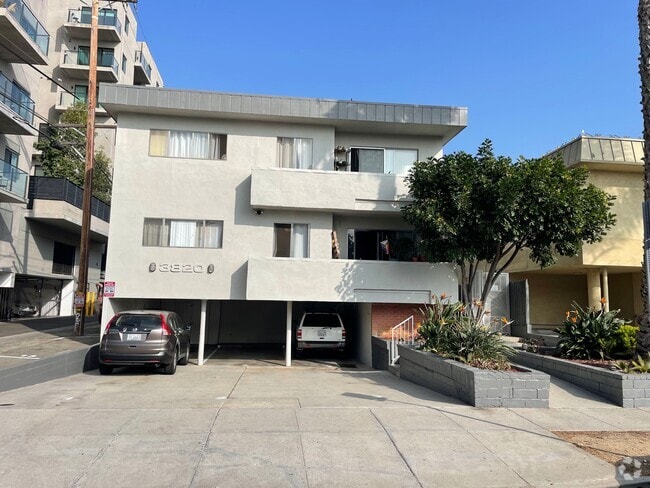 Building Photo - 3820 Mentone Ave Unit 8 Rental