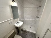 Photo - 622 E 7th St Apartment