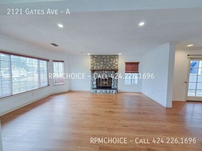 Photo - 2121 Gates Ave