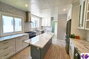 Photo - 1152 S Hayworth Ave Townhome