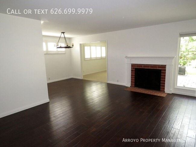 Photo - 1165 Leonard Ave