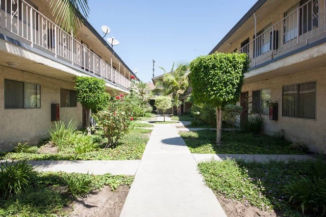 Building Photo - 2890 E Artesia Blvd Unit 42