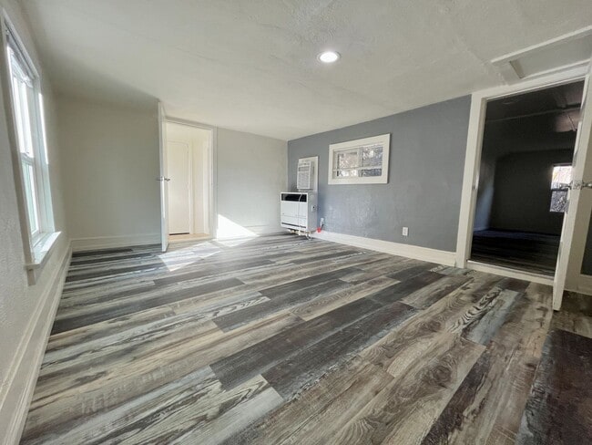 Photo - Douglas St. - 12909-12911 Unit Douglas - 12911