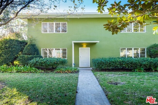 Building Photo - 5420 Village Grn