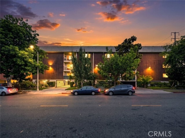 Building Photo - 333 Burchett St Unit 206
