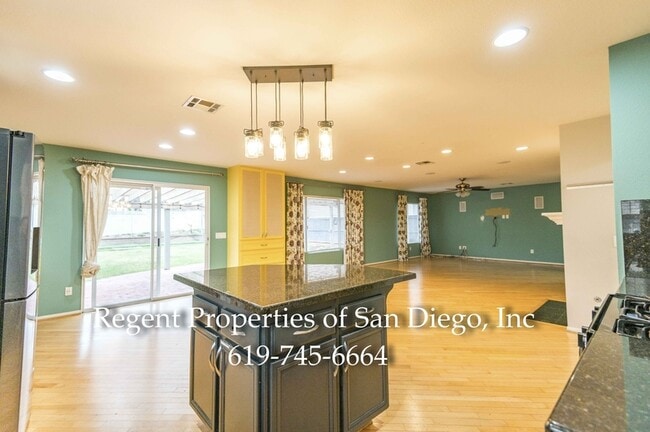 Photo - 908 Taber Ct